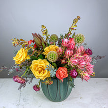 Load image into Gallery viewer, Designer's Choice MARKET FLORAL
