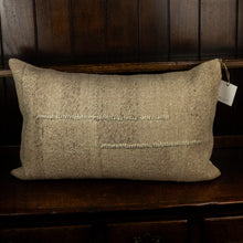 Load image into Gallery viewer, MISTRI Pillow - 16"x26"