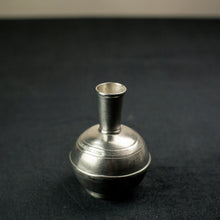 Load image into Gallery viewer, Pewter Budvase, Handcrafted in Italy