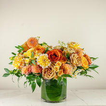 Load image into Gallery viewer, Designer's Choice MARKET FLORAL