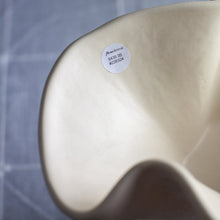 Load image into Gallery viewer, Dumae Eloise Footed Bow