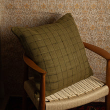 Load image into Gallery viewer, TREKO Pillow Karu Emerald/Apple Green 26x26"