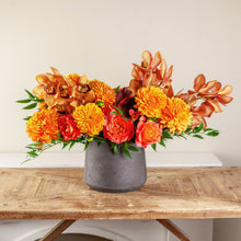 Load image into Gallery viewer, Designer's Choice MARKET FLORAL