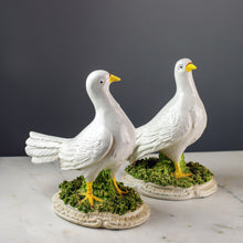 Load image into Gallery viewer, Pair of Italian Porcelain Turtle Doves &#39;K742&#39;
