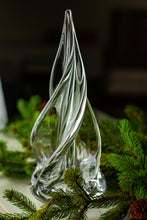 Load image into Gallery viewer, Simon Pearce Spiral 4-Sided Glass Tree, 12&quot;
