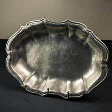 Load image into Gallery viewer, Queen Anne Oval Bowl
