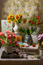Load image into Gallery viewer, The Tulip Garden: Growing and Collecting Species, Rare and Annual Varieties
