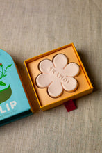 Load image into Gallery viewer, Skandi Blooms Tulip Moisturizing Beauty Bar
