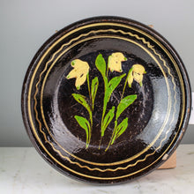 Load image into Gallery viewer, Alsace yelloware floral plate
