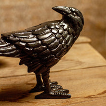 Load image into Gallery viewer, Decorative Crow Pair
