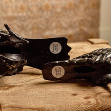 Load image into Gallery viewer, Decorative Crow Pair
