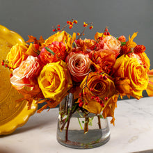 Load image into Gallery viewer, Designer&#39;s Choice MARKET FLORAL
