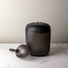 Load image into Gallery viewer, Tina Frey Cuadrado Lidded Ice Bucket + Scoop
