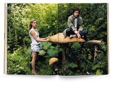 Load image into Gallery viewer, Annie Leibovitz: Wonderland
